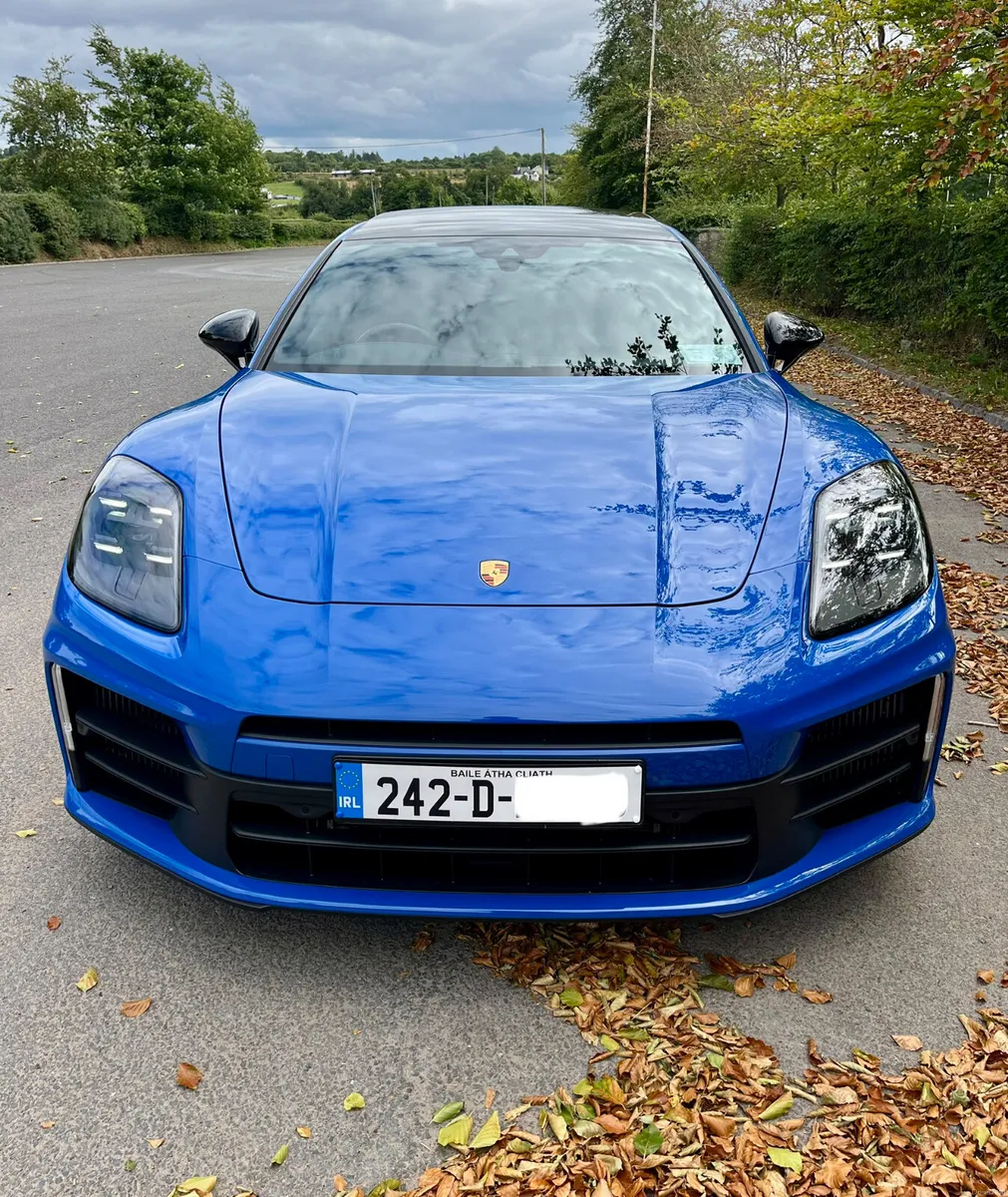 2024 Porsche Panamera 4 E-Hybrid - Image 3