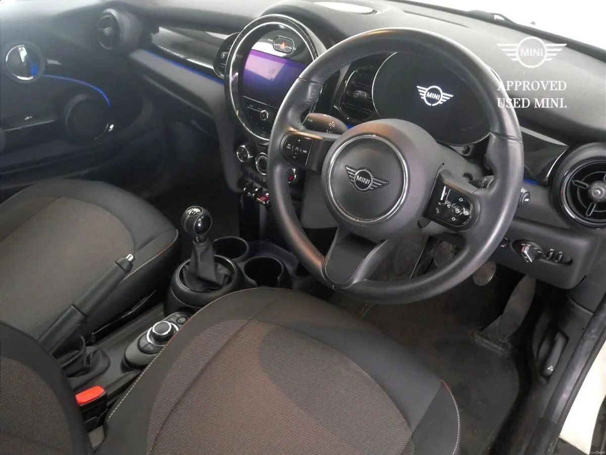 Mini Cooper 3-Door Cooper Classic - Image 6