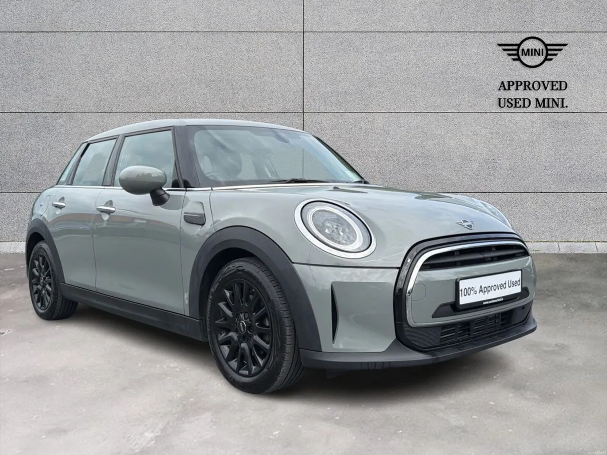 Mini Cooper 5-Door Cooper Classic - Image 1