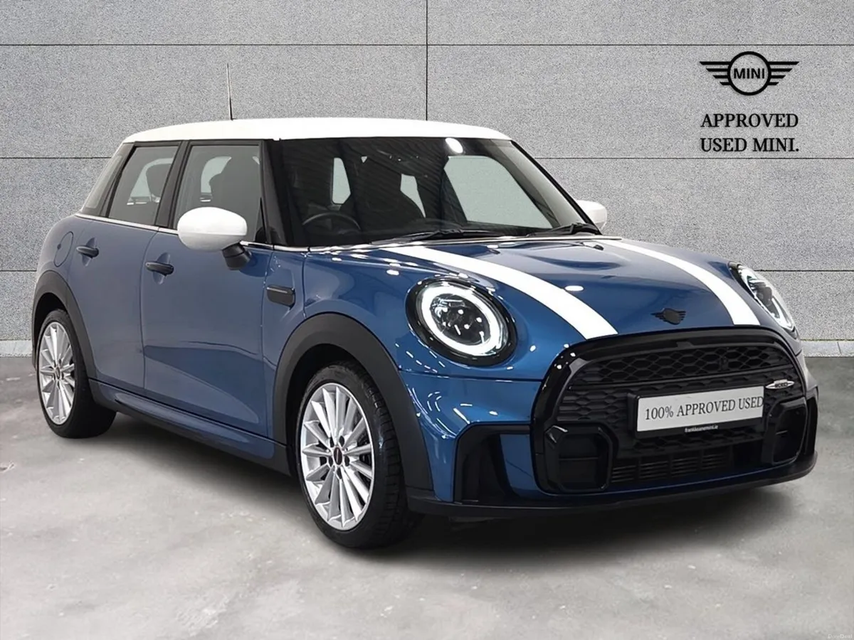 Mini Cooper 5-Door Cooper Sport - Image 1