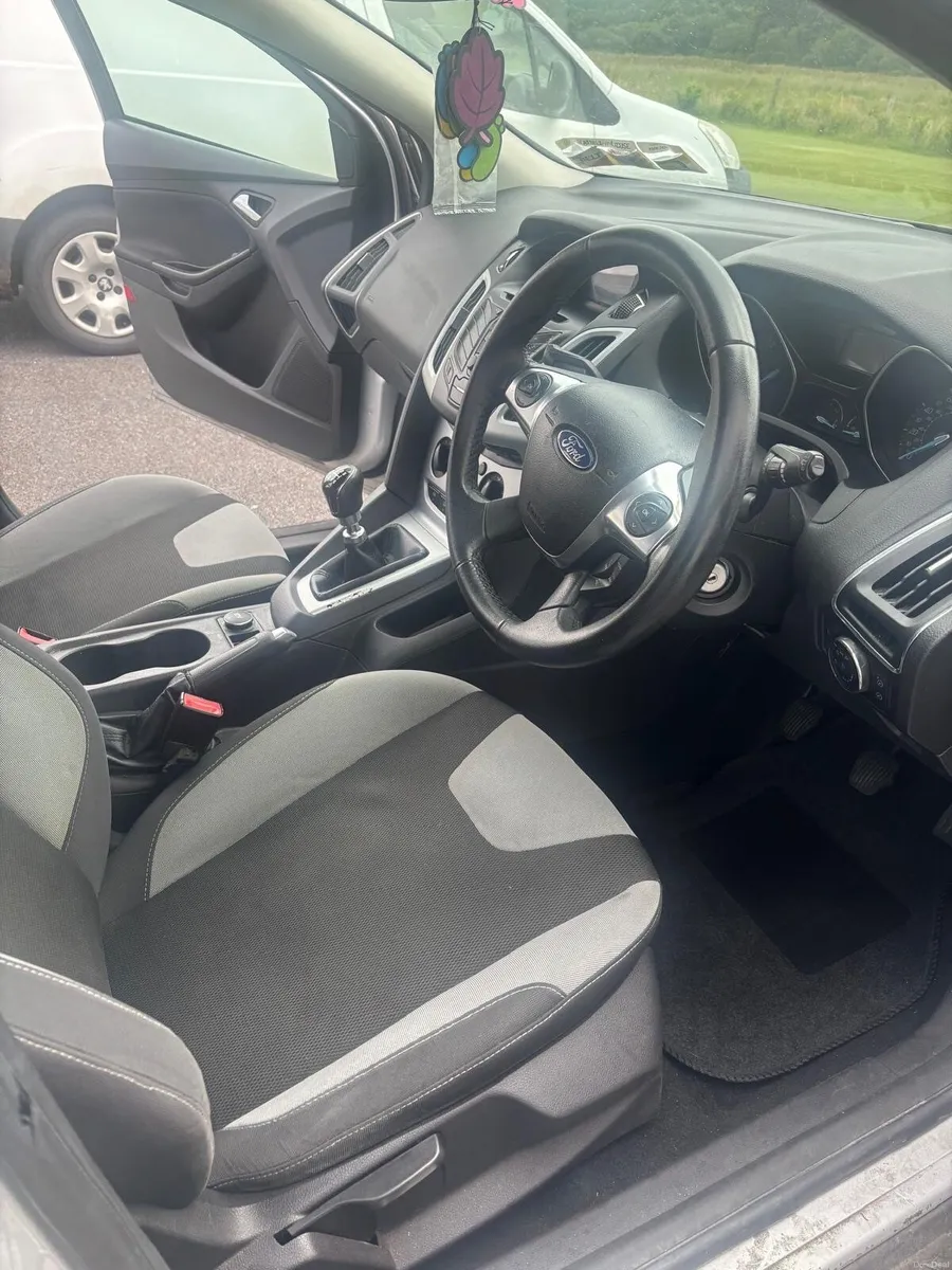 Ford Focus 2012 - Image 4