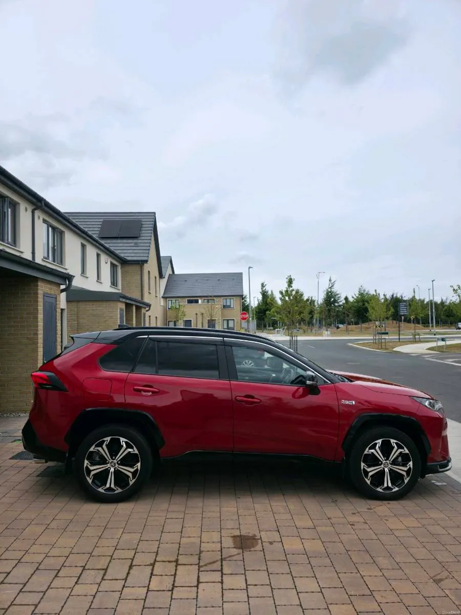 Toyota RAV4 PHV Blacktone 4x4 Platinum - Image 1