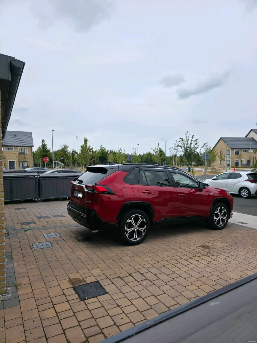 Toyota RAV4 PHV Blacktone 4x4 Platinum - Image 3