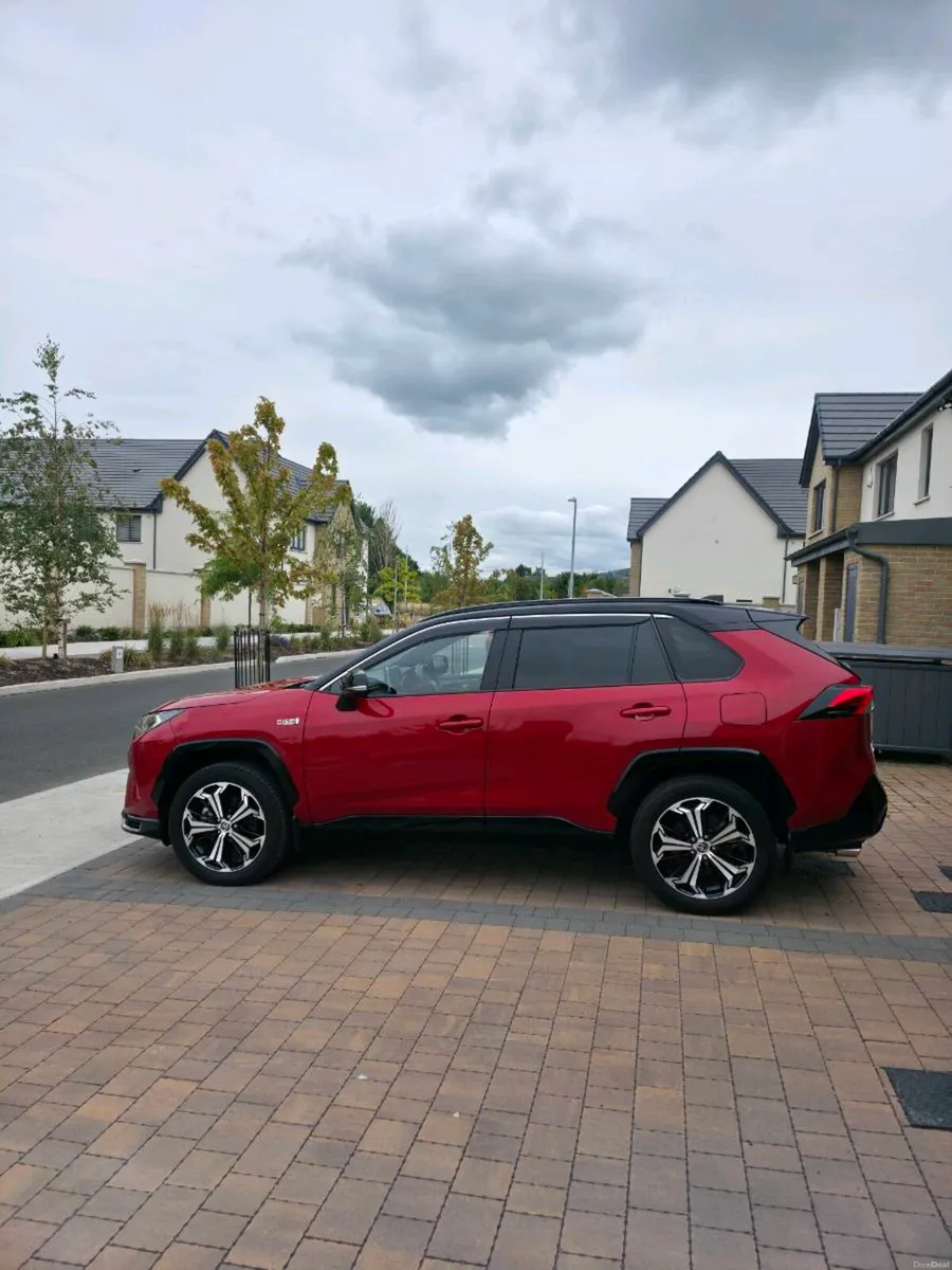 Toyota RAV4 PHV Blacktone 4x4 Platinum - Image 5