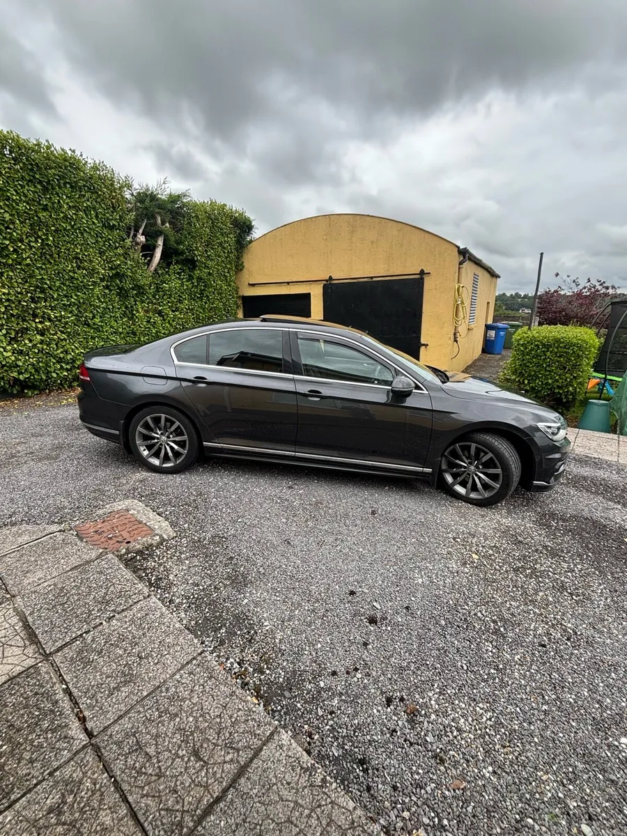 VW Passat R-Line - Image 1