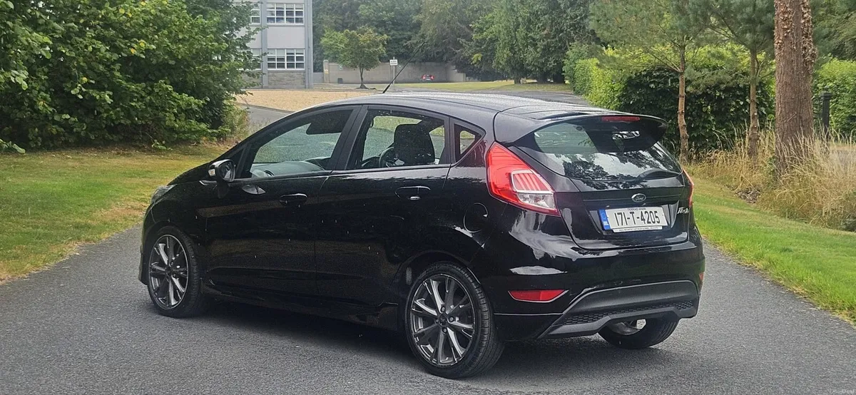 Ford Fiesta ST line - Image 3