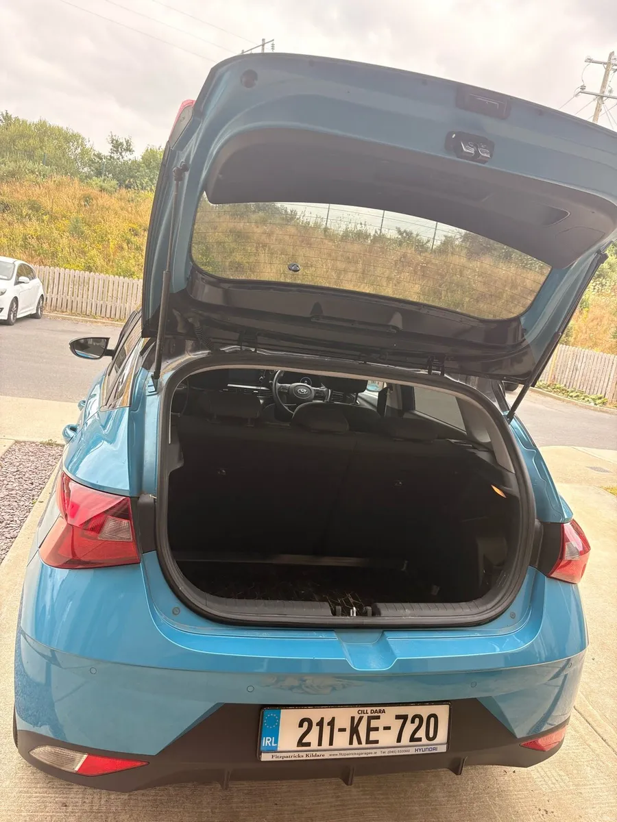 Hyundai i20, Deluxe Plus, 5  Door, 1.2L Petrol - Image 5