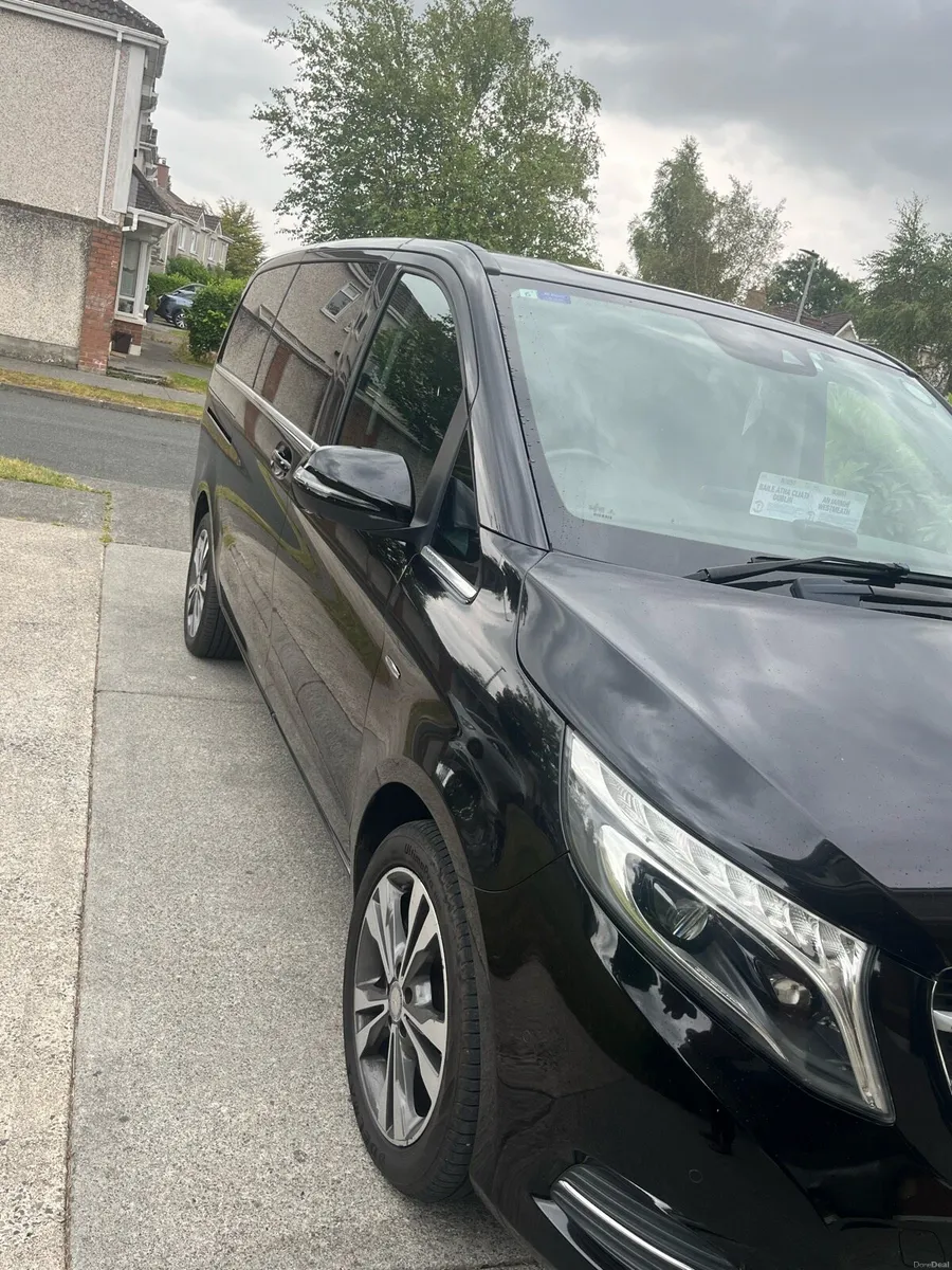 Mercedes Benz V220d 7 seaters Limo - Image 3