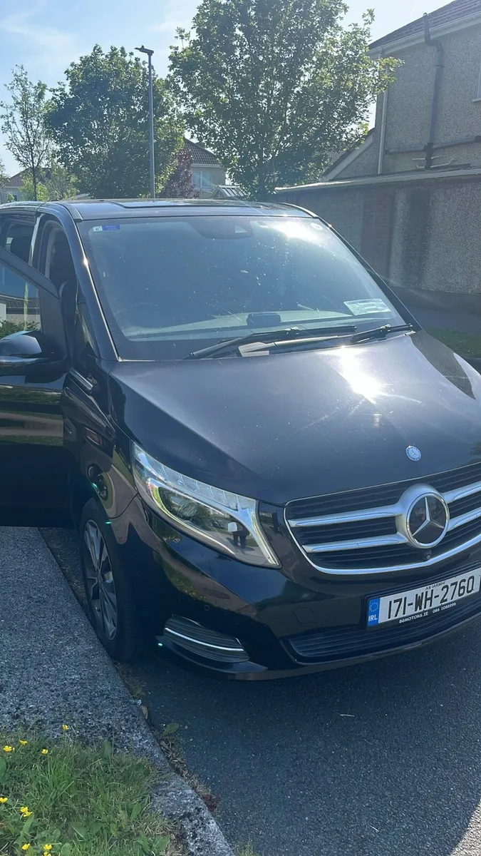 Mercedes Benz V220d 7 seaters Limo - Image 6