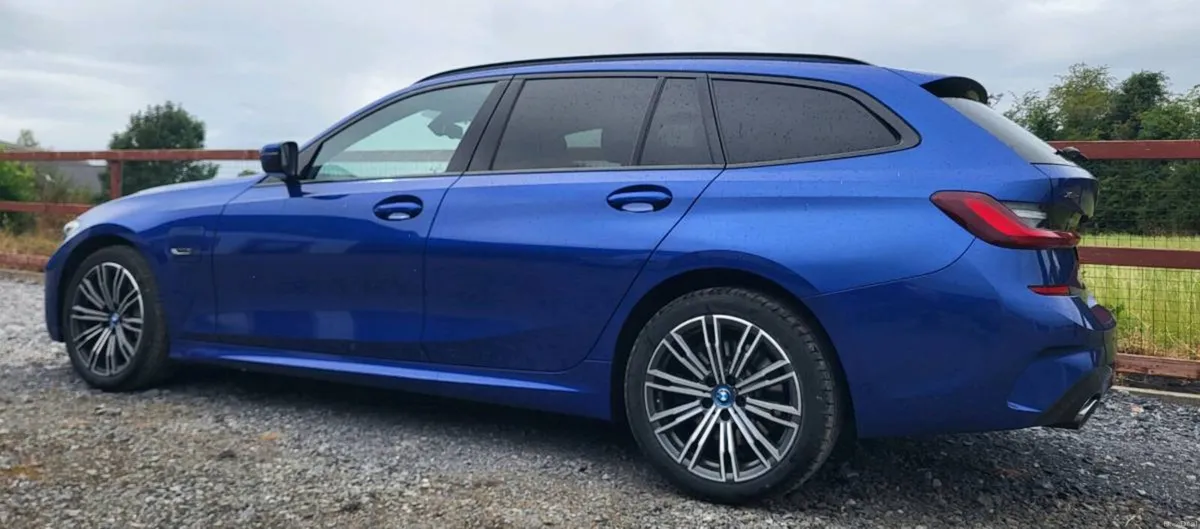 BMW 330E PHEV ESTATE M SPORT. 2022 €19950 - Image 3