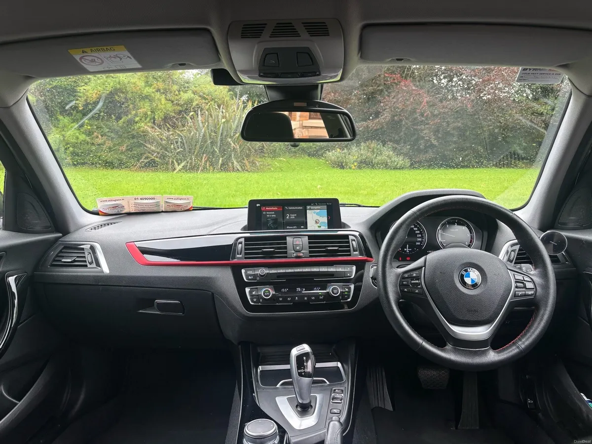 BMW 118d 2018 - Image 2