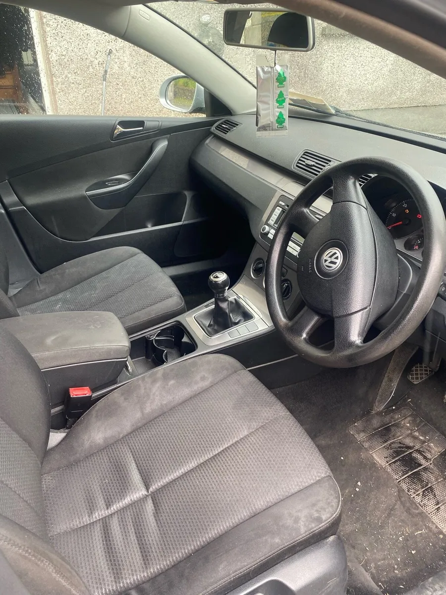 2008 Volkswagen Passat 1.9 diesel - Image 4