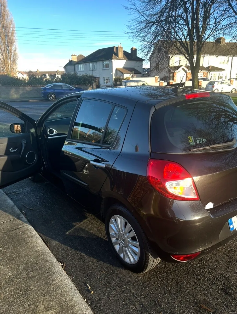 2010 Renault Clio 1.1L TomTom edition - Image 3