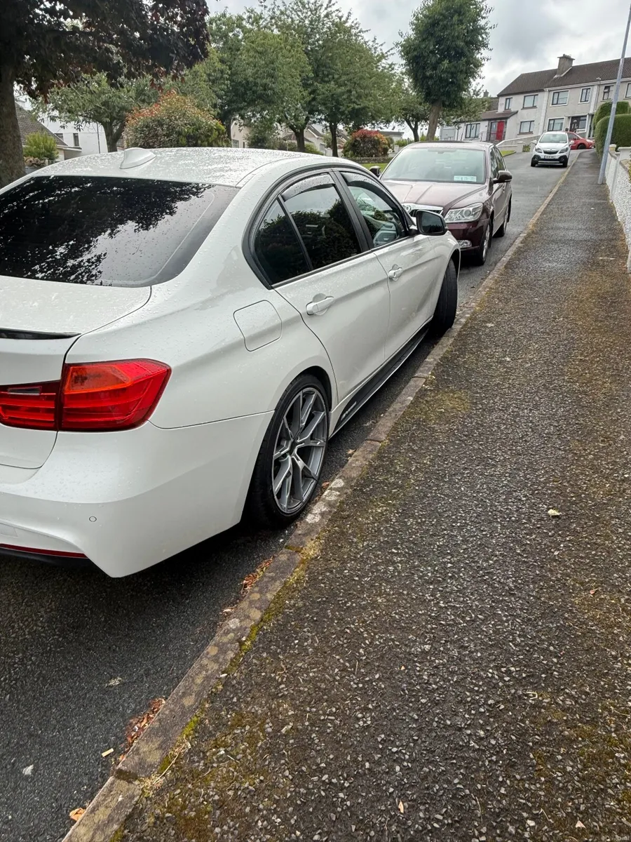 BMW 3-Series 2014 - Image 5