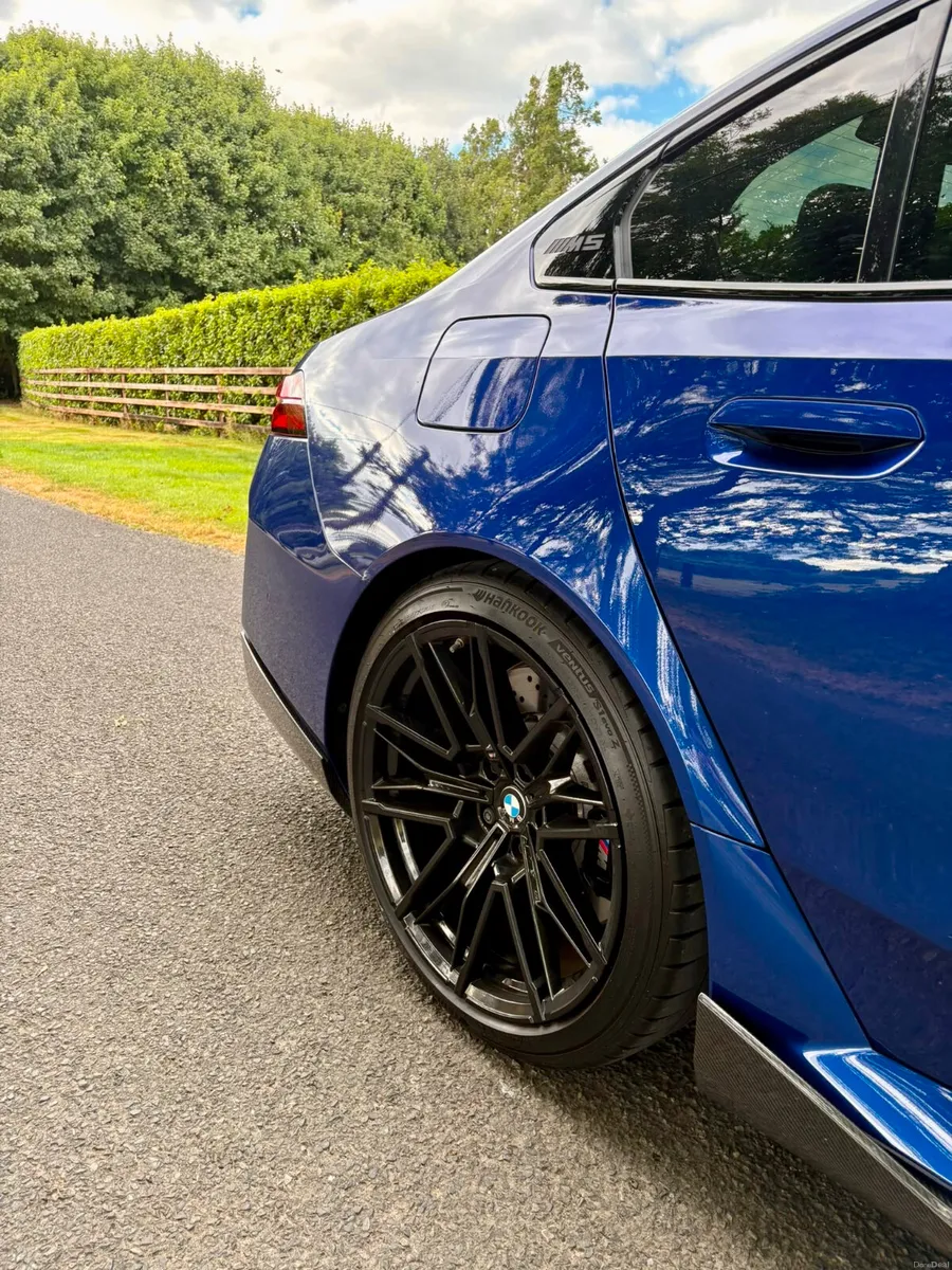 BMW M5 (Carbon Pack only 11k kilometers ) - Image 5