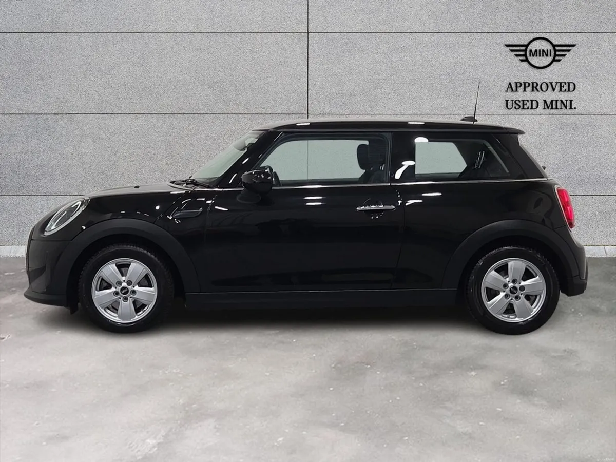 Mini Cooper 3-Door Cooper Classic - Image 3