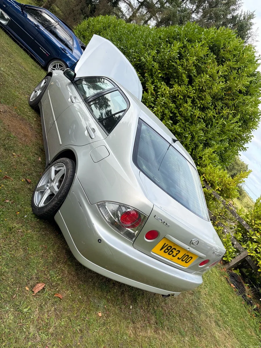 99 Lexus is200 auto - Image 3