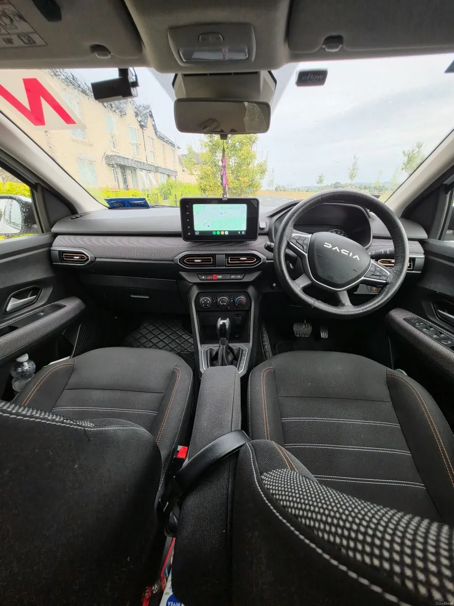 Dacia Sandero Stepway Automatic Wireless AirPlay - Image 5