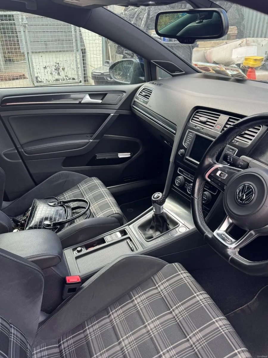 Volkswagen GTD Golf 2017 - Image 6
