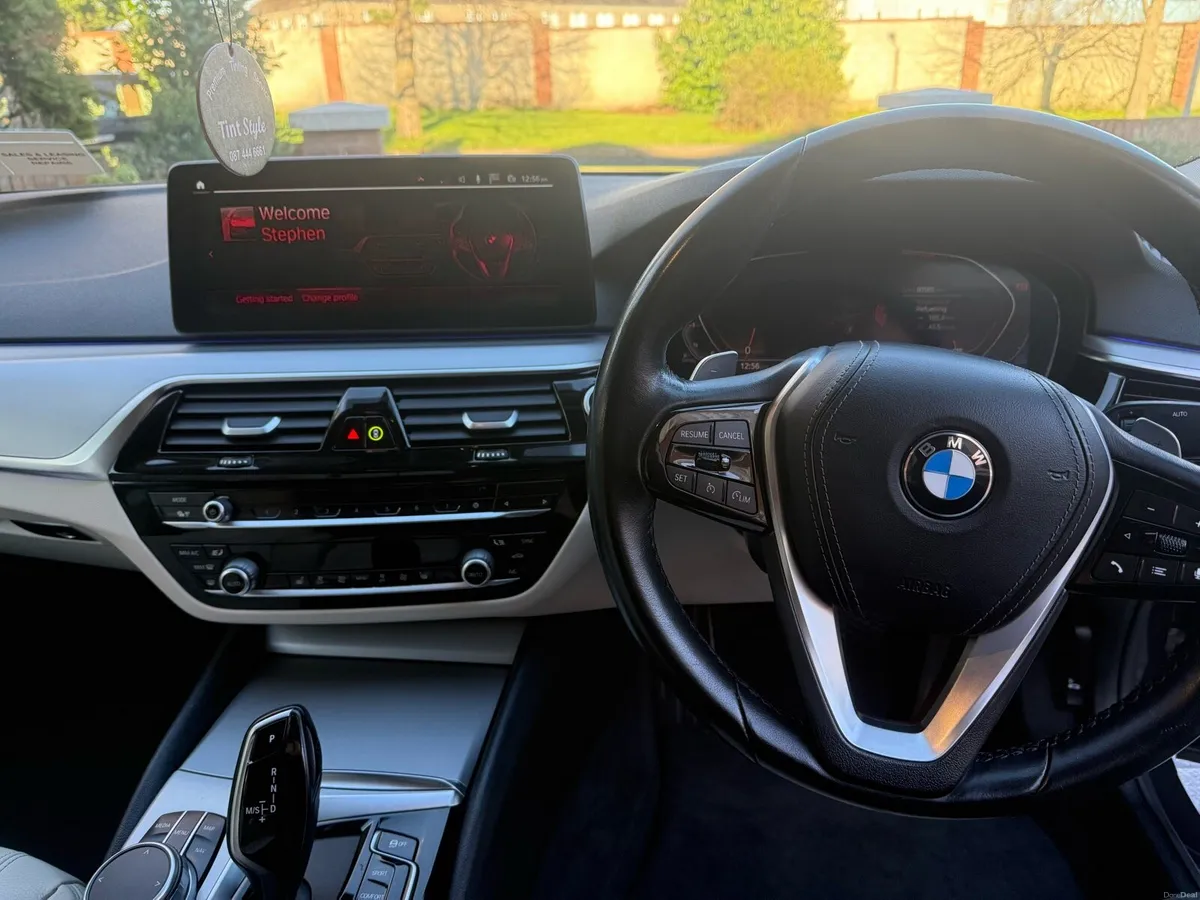 BMW 5 Series - Image 6