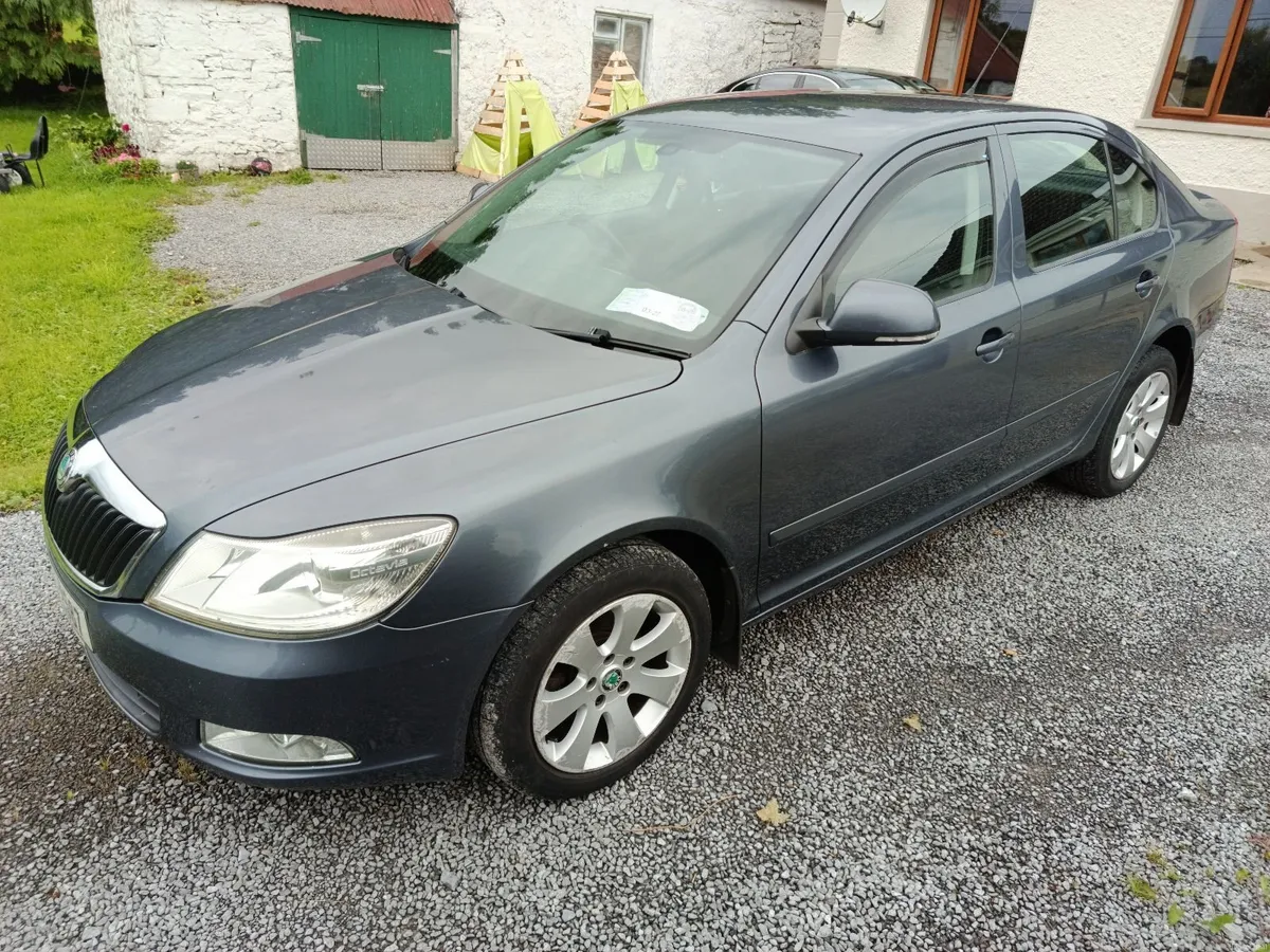 Skoda Octavia Elegance 1.6TDI well maintained - Image 3