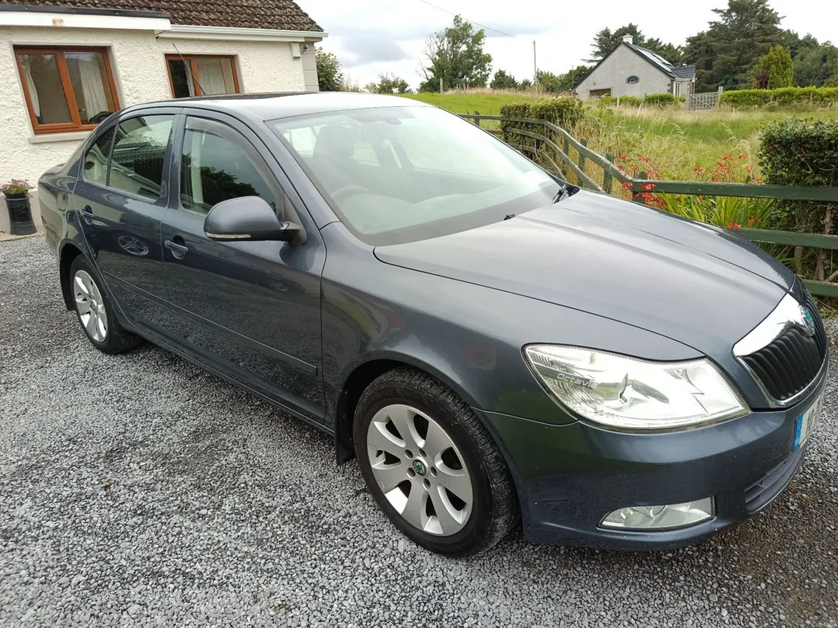 Skoda Octavia Elegance 1.6TDI well maintained - Image 2