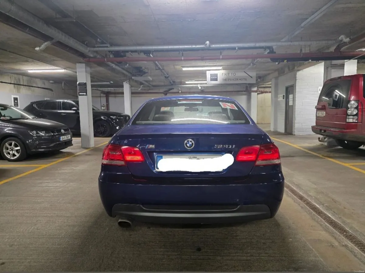 BMW 3-Series 2007 - Image 2