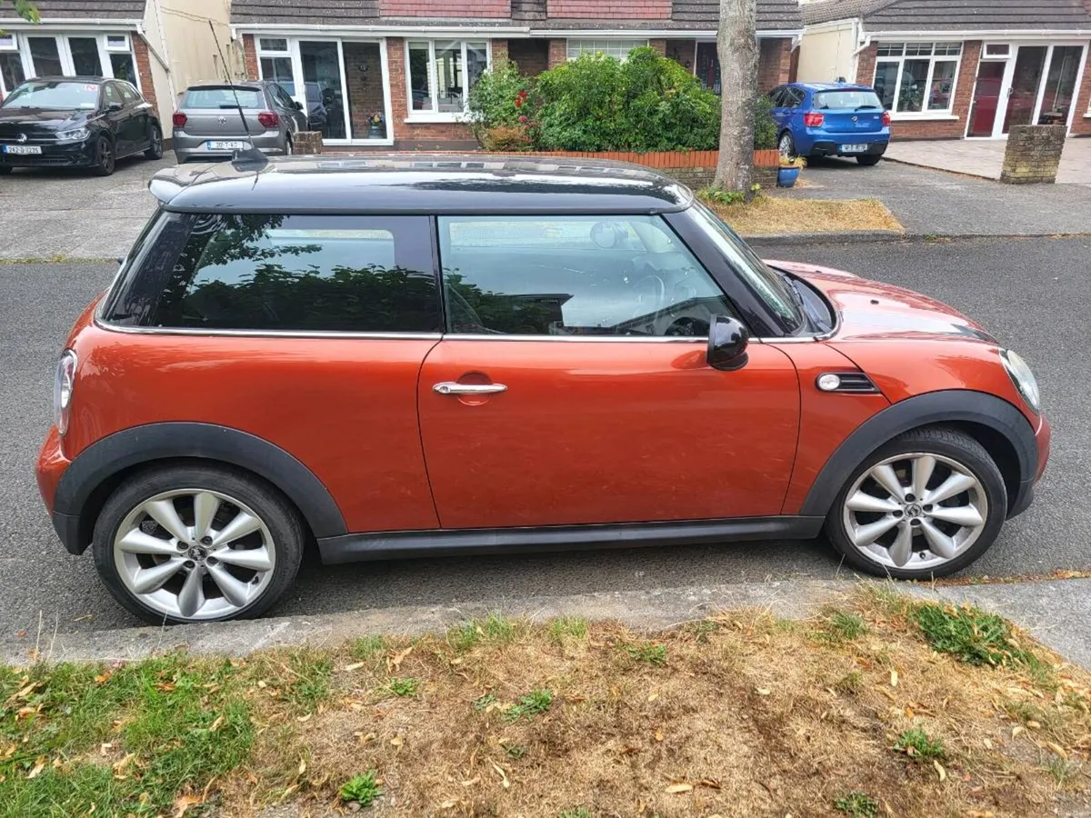 Car - Image 4