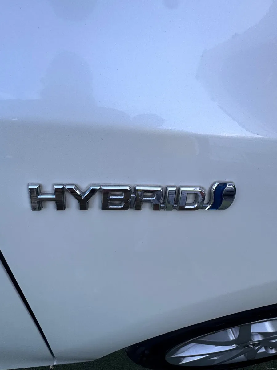 Toyota Prius 2015 - Image 5
