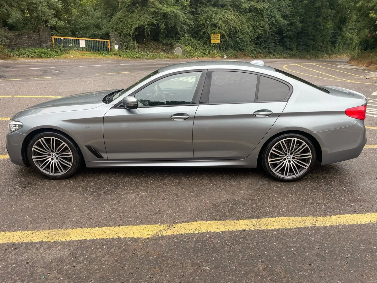 2017 BMW 520 Msport - Image 4