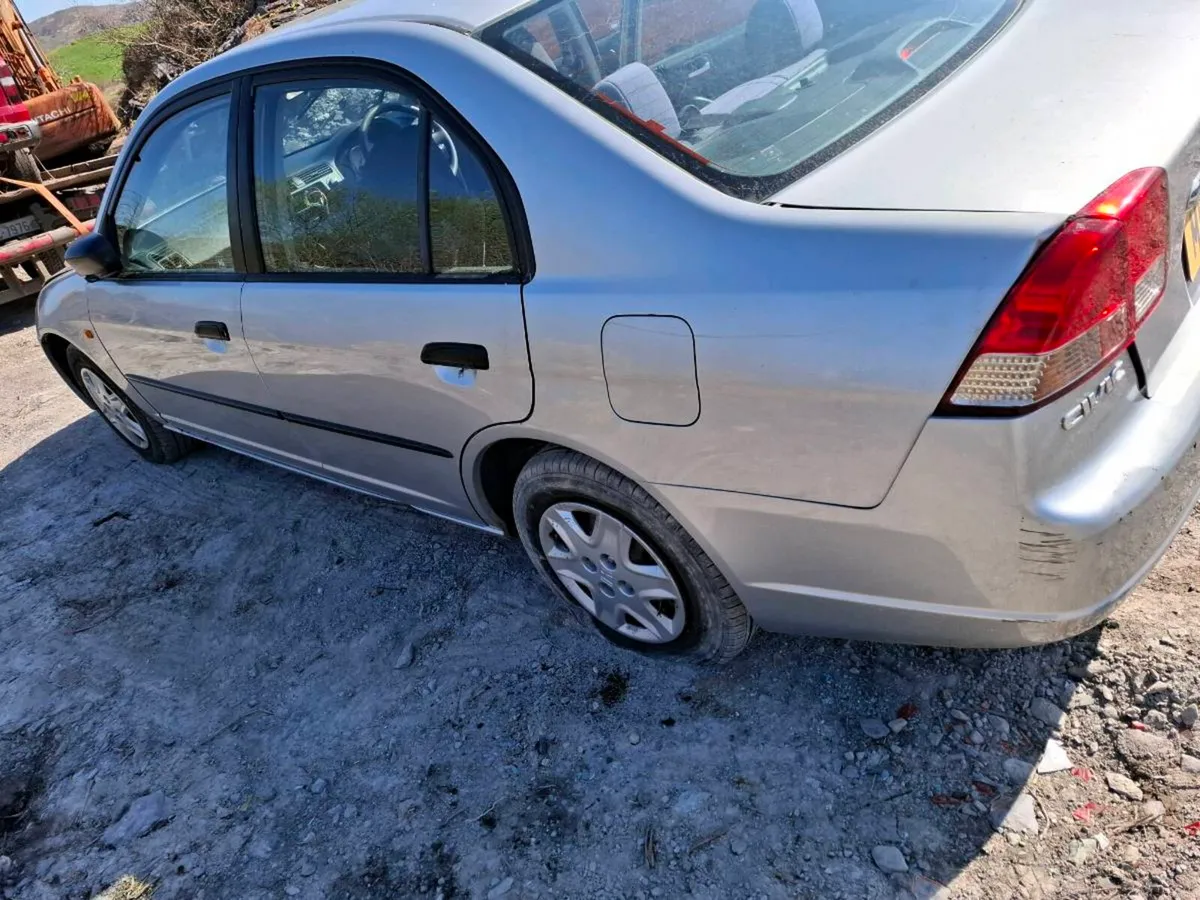 Honda civic - Image 2
