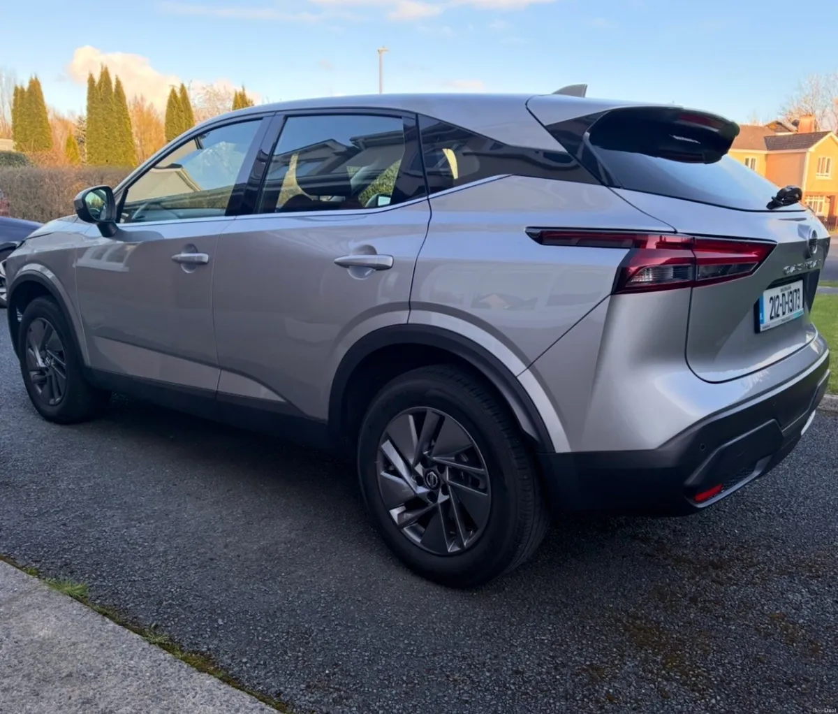 2021 Nissan Qashqai SV Premium Mild Hybrid - Image 3