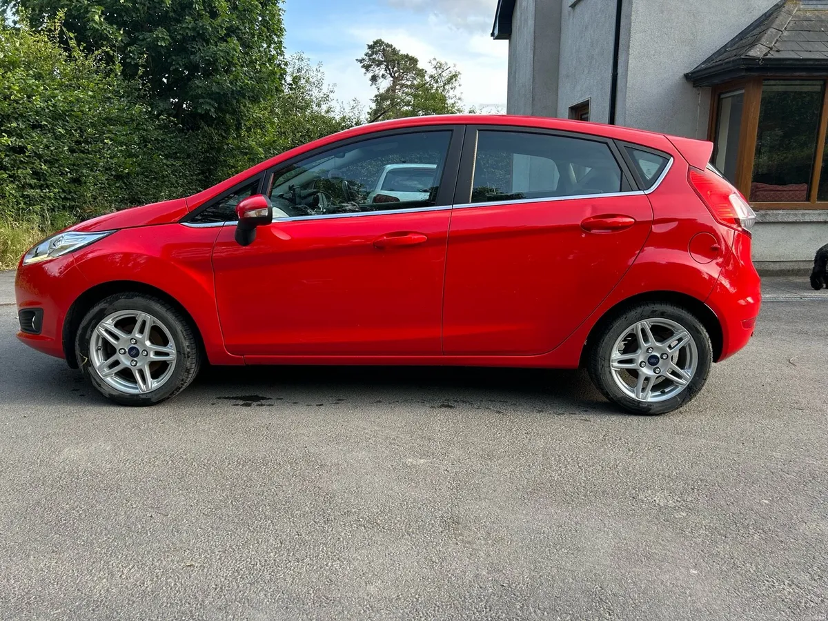 2015 Ford Fiesta Titanium 1.25 - Image 2