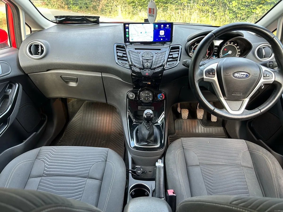 2015 Ford Fiesta Titanium 1.25 - Image 6
