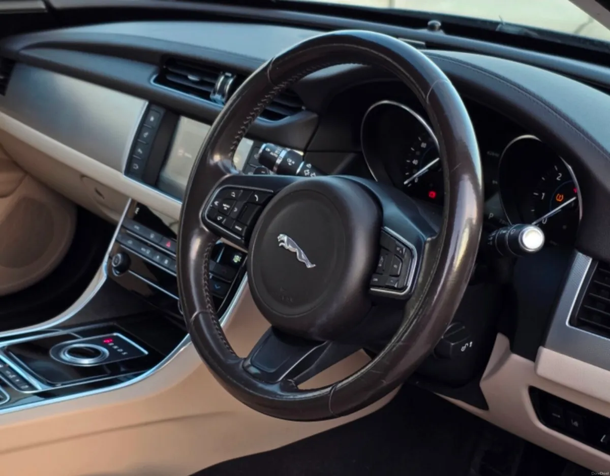 JAGUAR XF very low mileage proce 8950 - Image 6