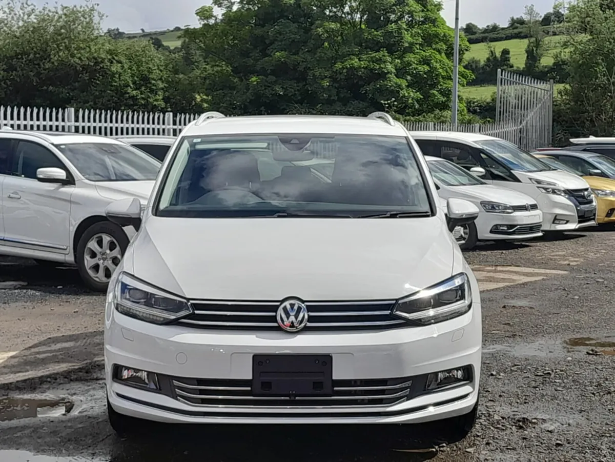 Volkswagen Touran 1.4 L Petrol TSI HIGH LINE - Aut - Image 4