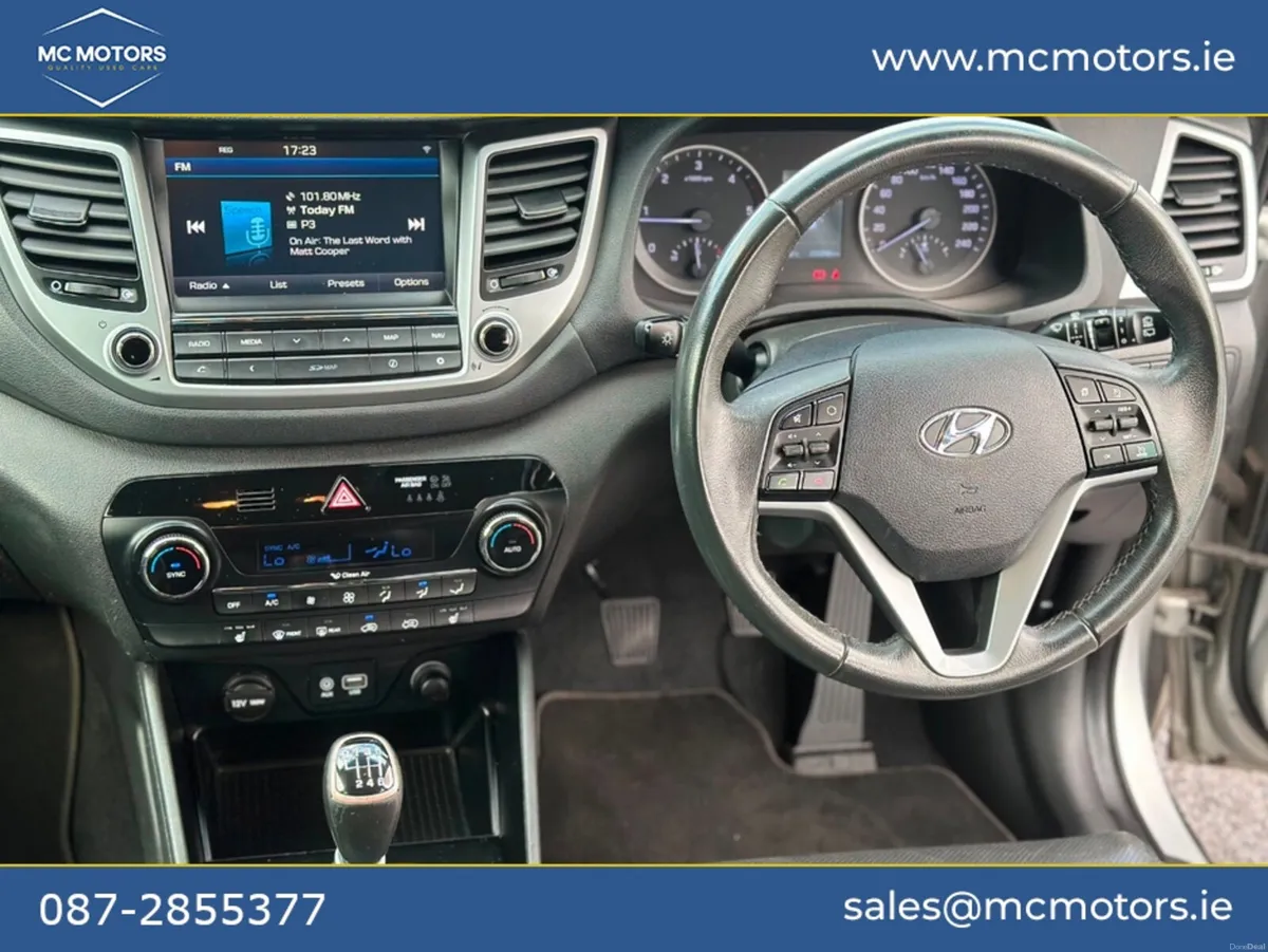 Hyundai Tucson 1.7 EXECUTIVE 5DR - Image 2