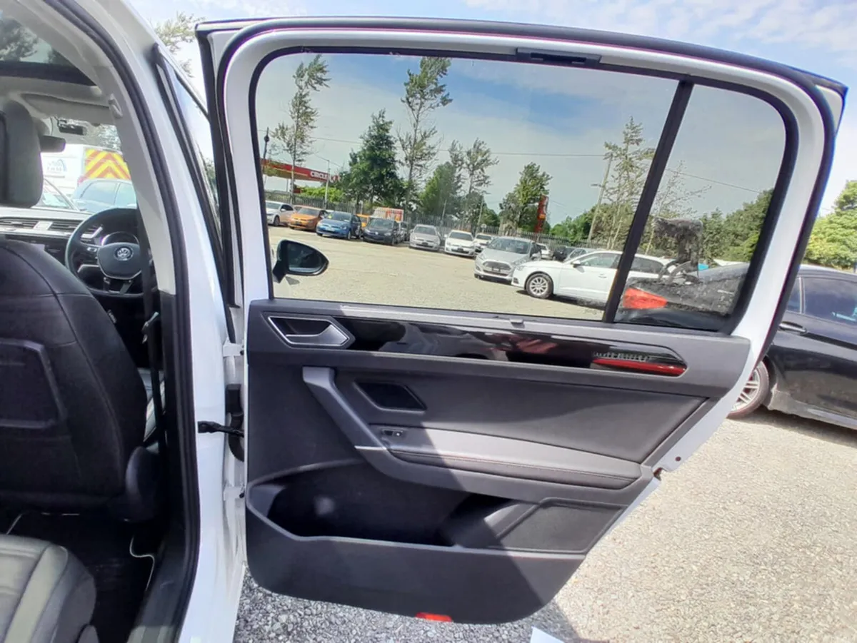 Volkswagen Touran TDI PREMIUM 2.0L Diesel Automati - Image 6