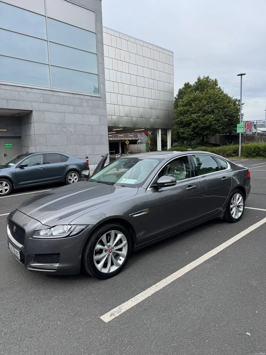 Jaguar XF 2017 - Image 6