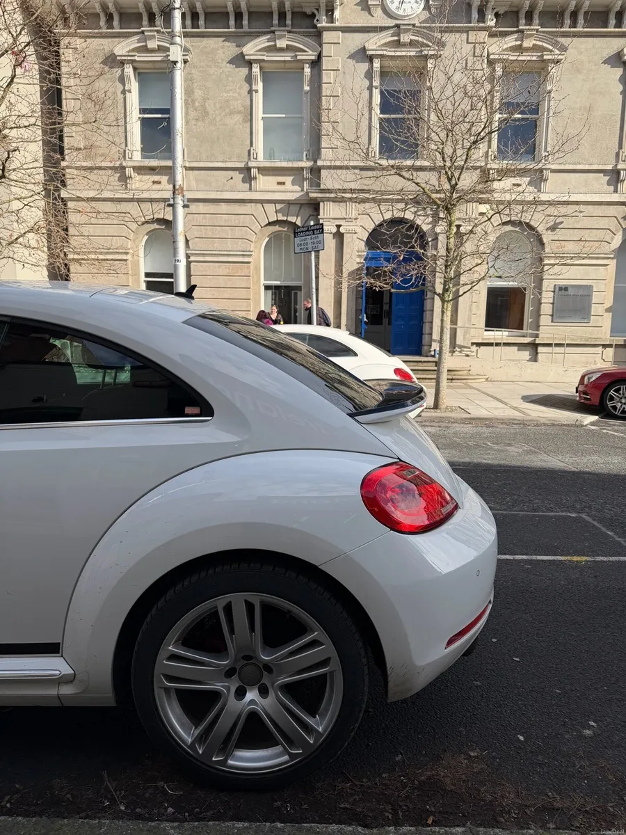Volkswagen Beetle - Image 3