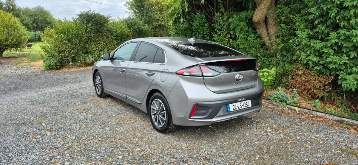 Hyundai Ioniq Premium SE - Image 2