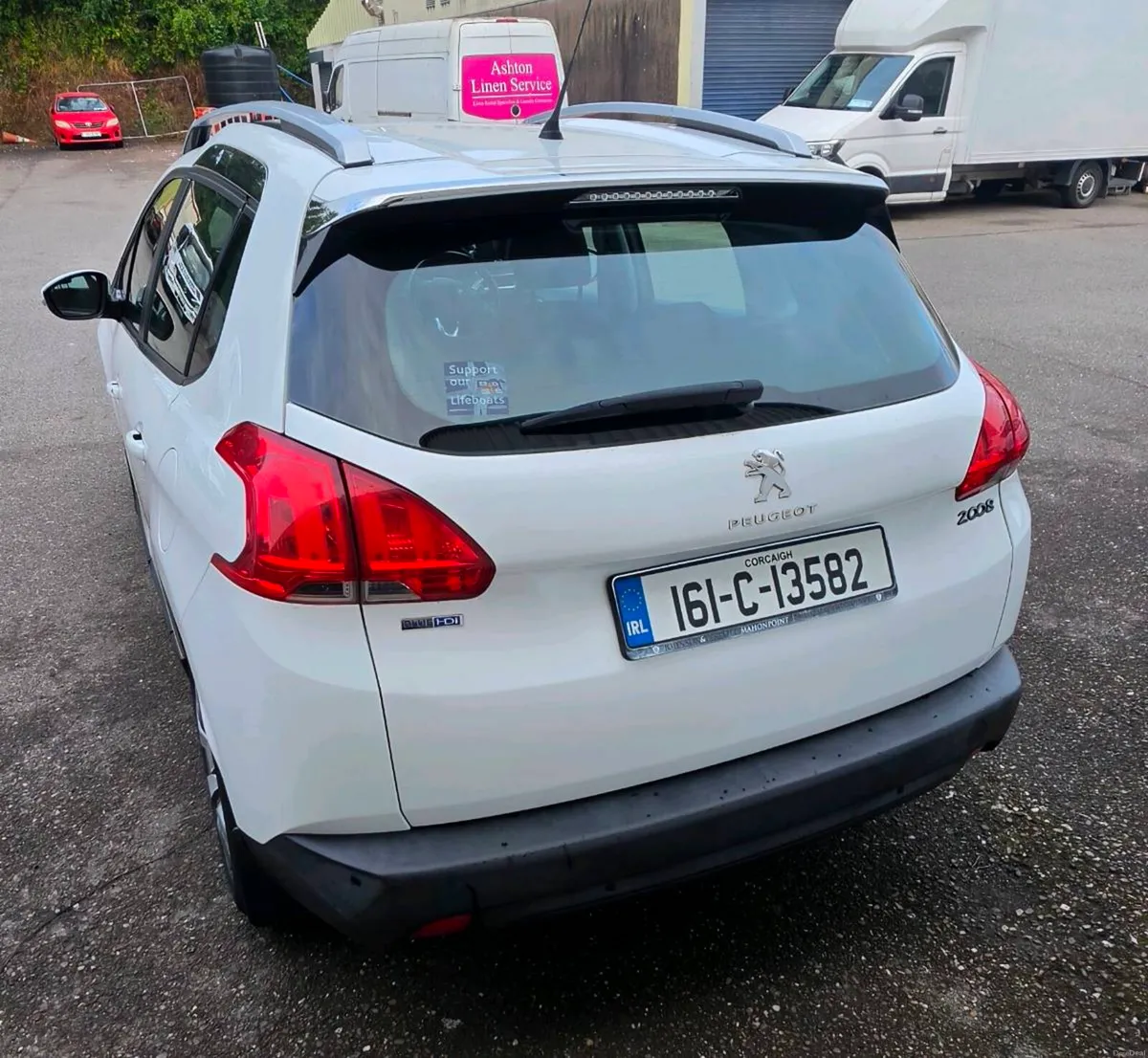 Peugeot 2008 - Image 4