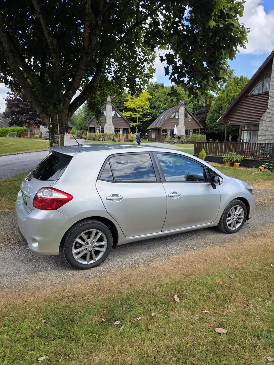 Toyota Auris 2011 - Image 4