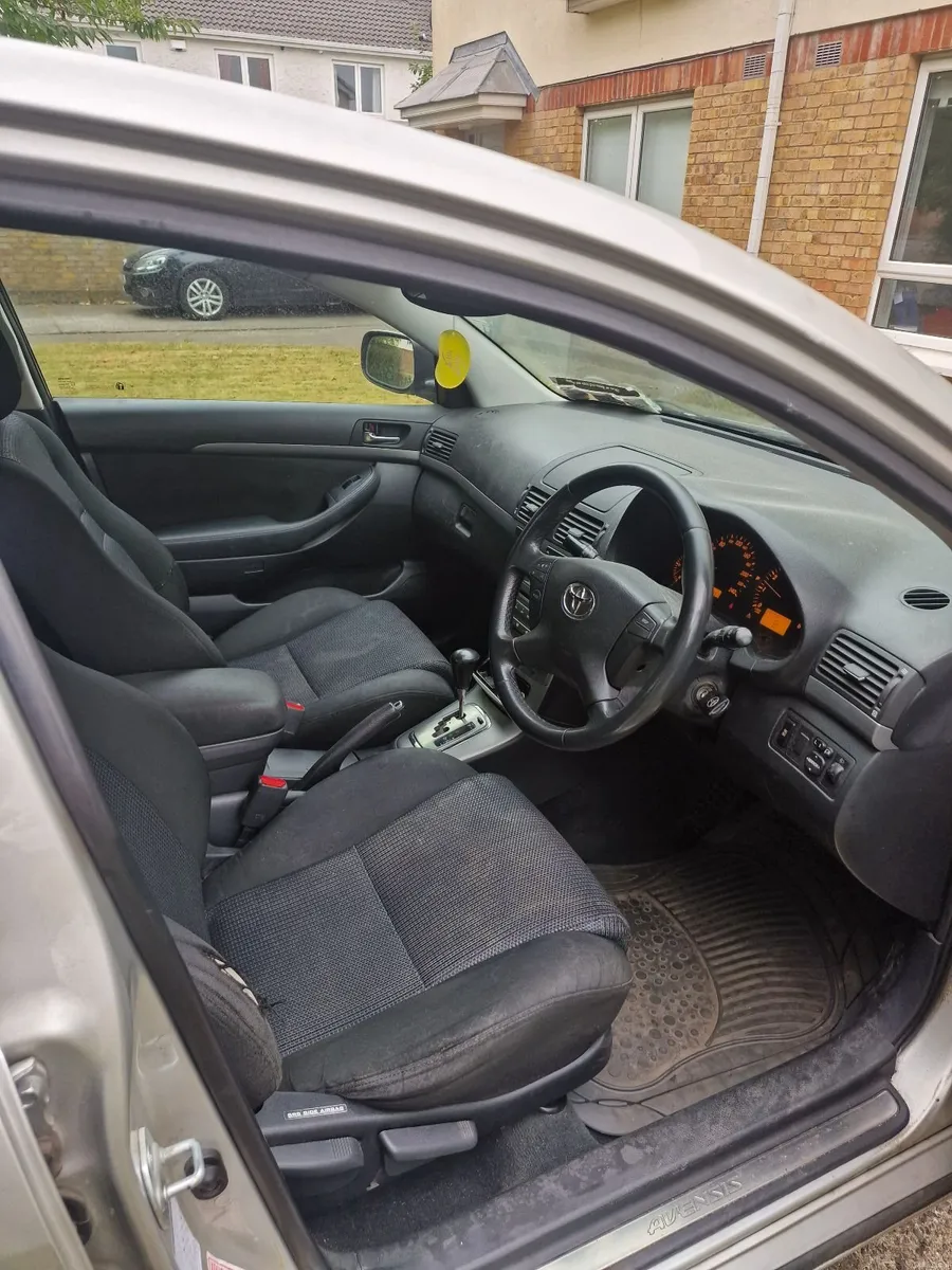 Toyota Avensis 2008 - Image 4