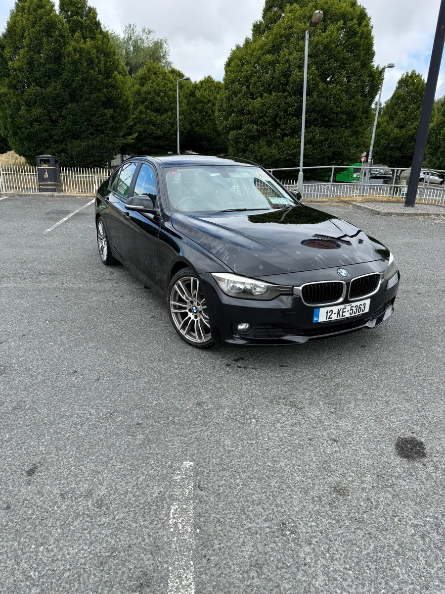 BMW 3-Series 2012 - Image 2