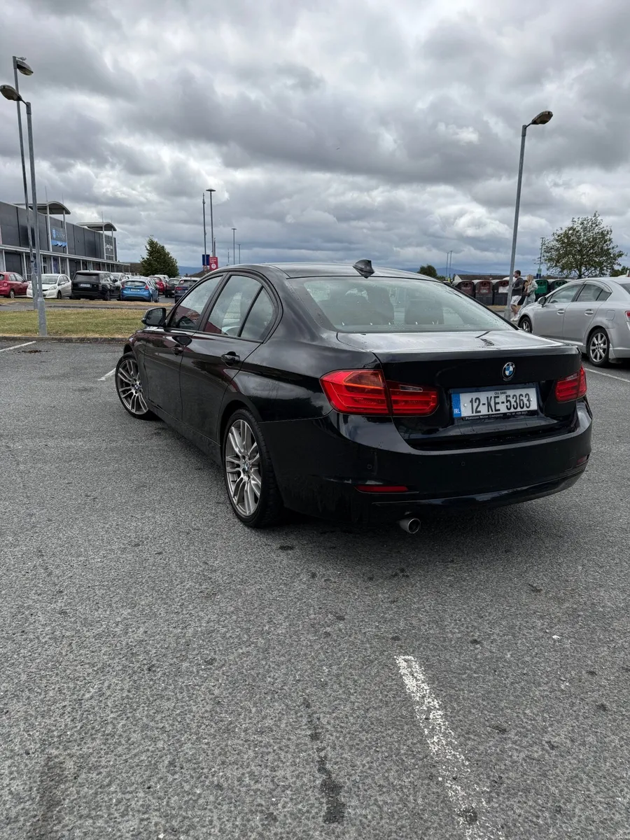 BMW 3-Series 2012 - Image 5