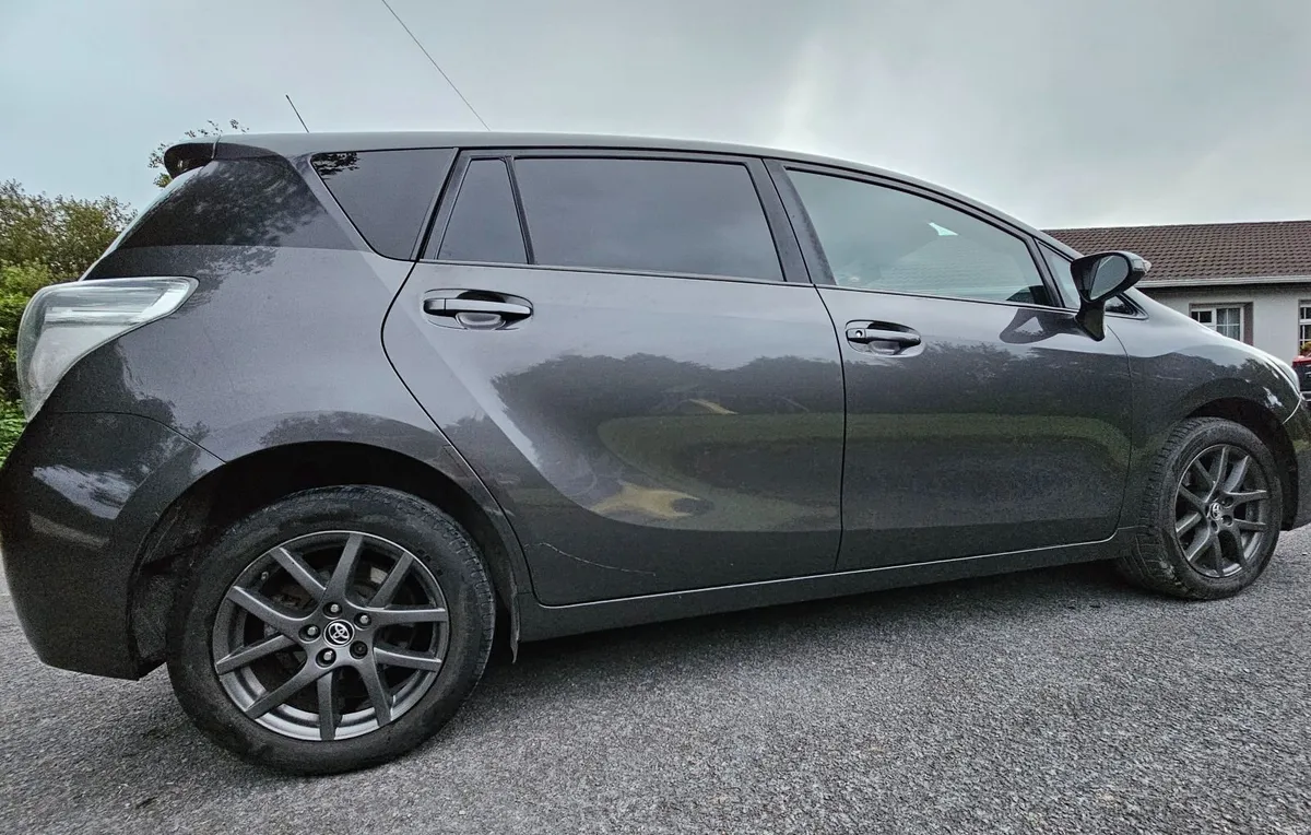 Toyota Verso 2015 Automatic 7 Seater - Image 1
