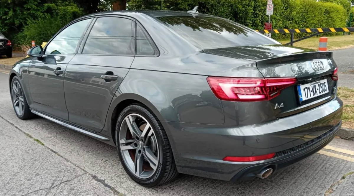 Audi A4 2.0 TDI S Line Black Edition - Image 2