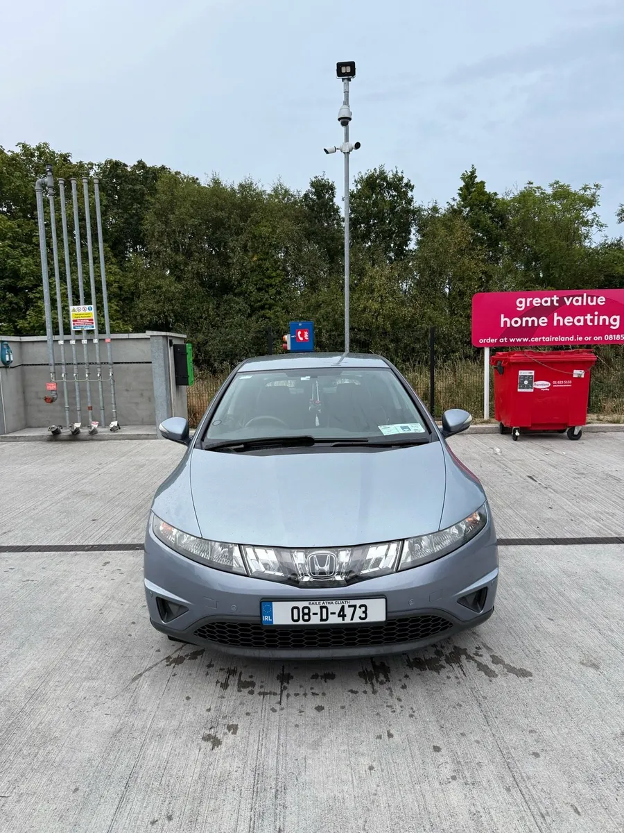 Honda civic 2008 low km/ full service - Image 1