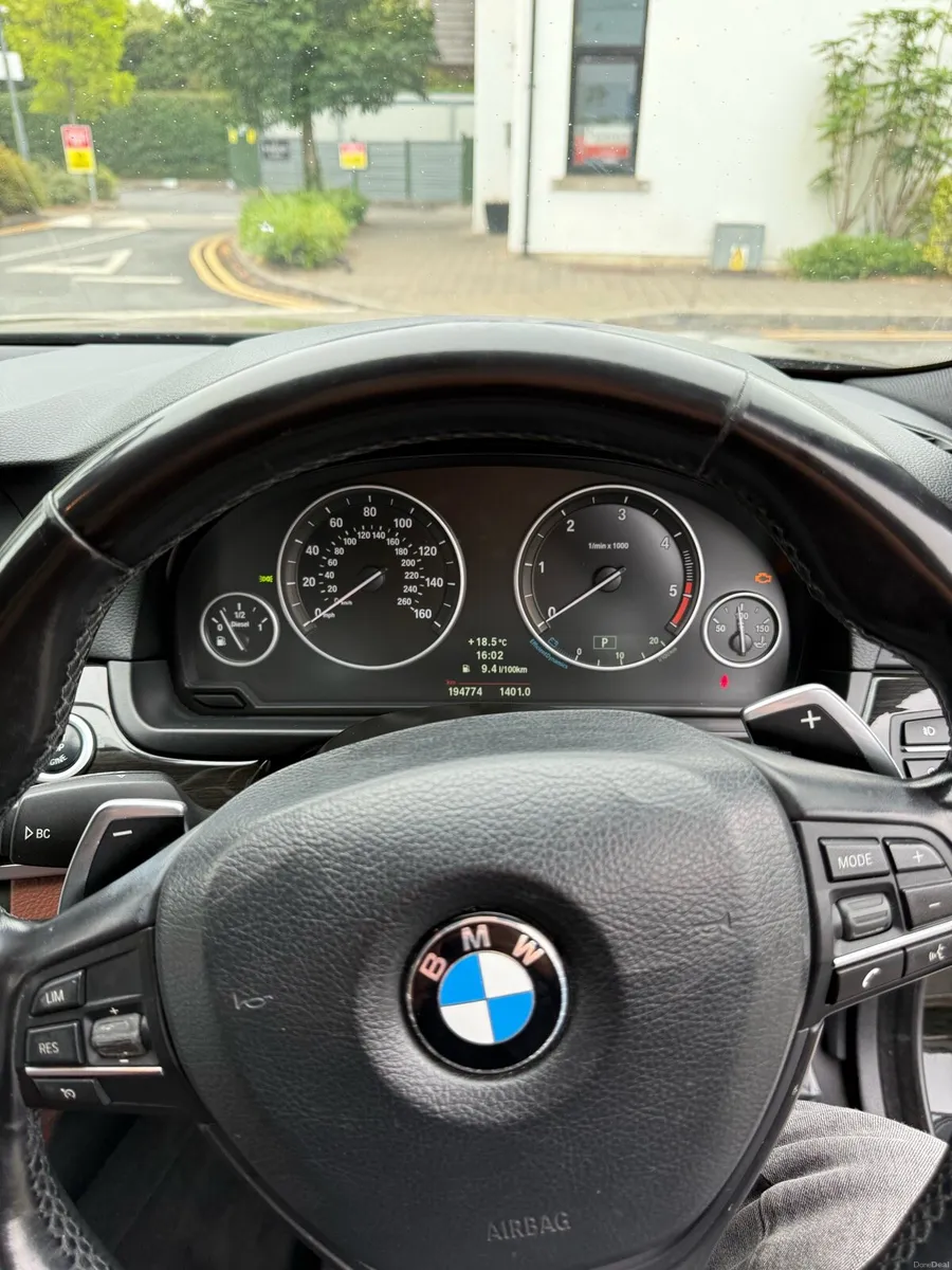 2011 BMW 520d Automatic - Image 3